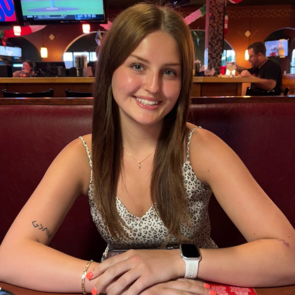 Meet your Posher, Hayley